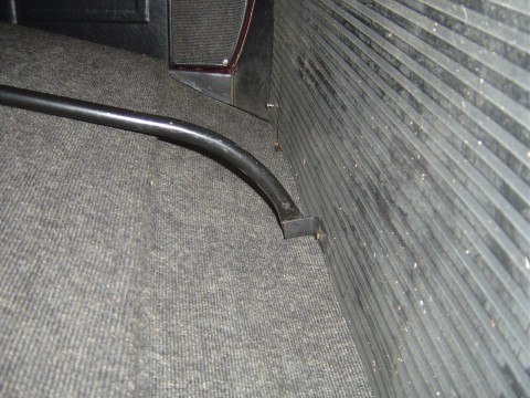 rear screen support 6 floor mntg.JPG