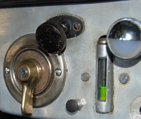 DSC_1173r.jpg (235.84 Kio) Consulté 10600 fois Manomètre à glycérine