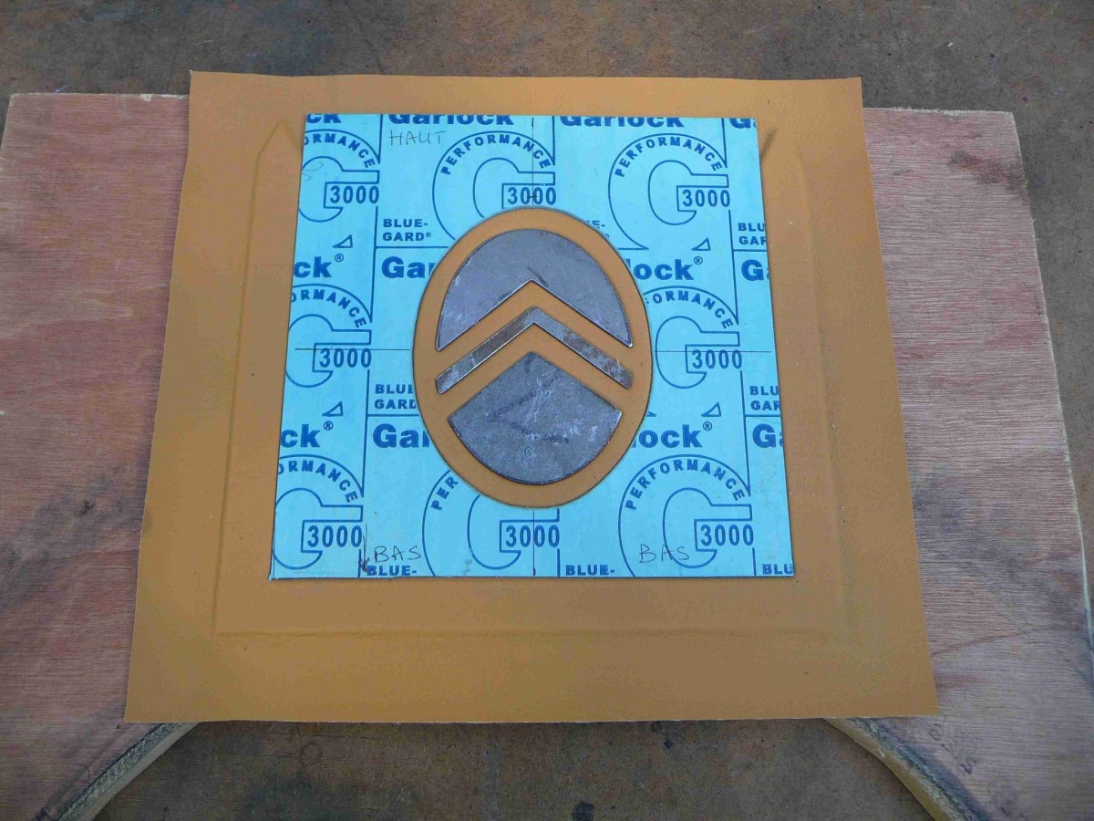 Garnit 02.JPG (556.95 Kio) Consulté 12263 fois Collage du rabat