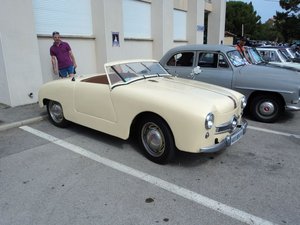 Hummmmmm déjà vu quelque part cette petite panhard Junior